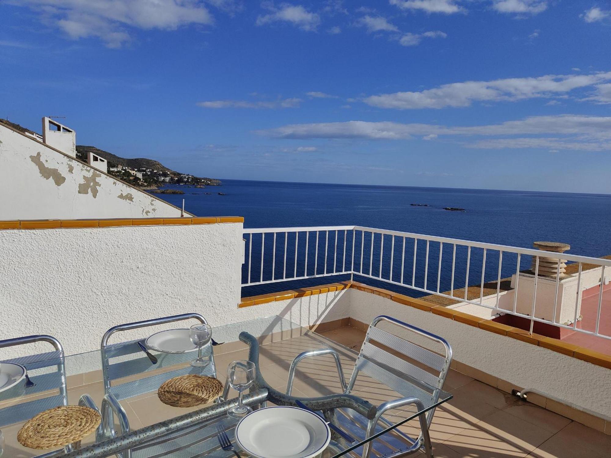 3364 - Mediterraneo A 1-8, Vacaciones Sobre Rocas, 1ª Linea De Mar, Zona Privilegiada, Vista Al Mar. - Es-258-102 Roses